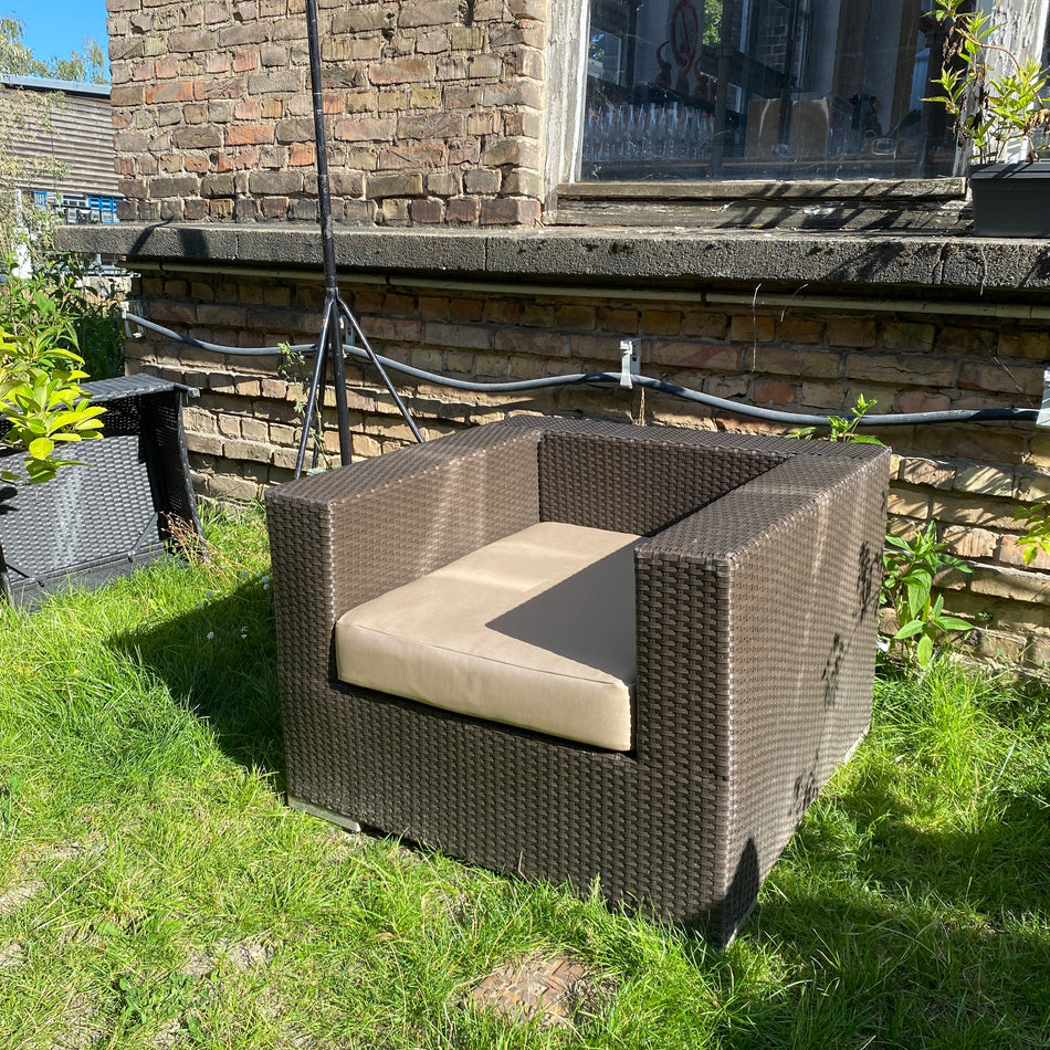 talfa Cube Sessel gebraucht golden grau Kunststoff outdoor