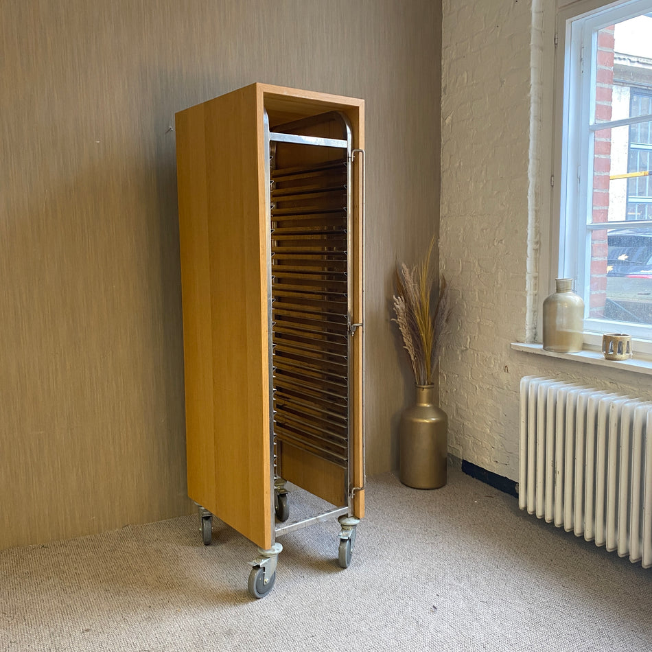Tablettwagen gebraucht Eiche Furnier 175cm Gastro