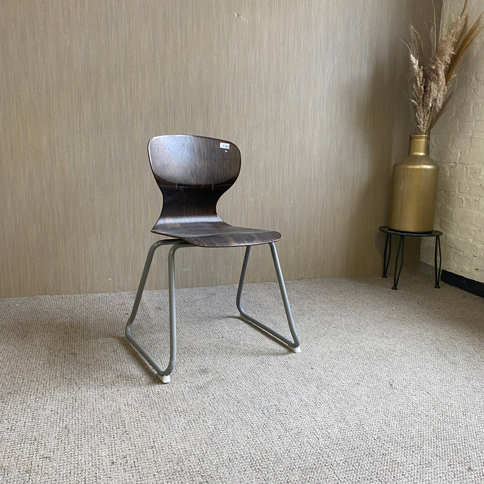 WOODMARK Stuhl gebraucht dunkelbraun grau Holz Metall Stapelstuhl