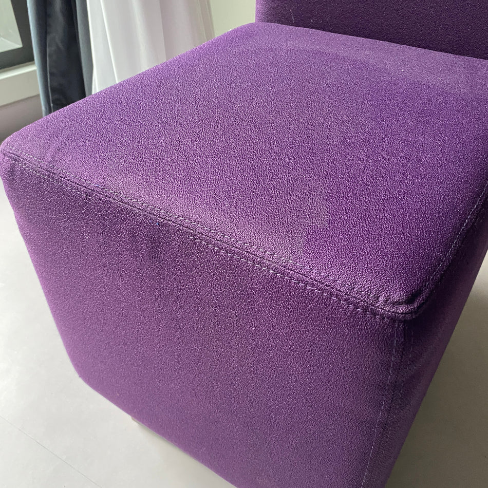 Objektmöbel Sessel gebraucht lila gepolstert Cube