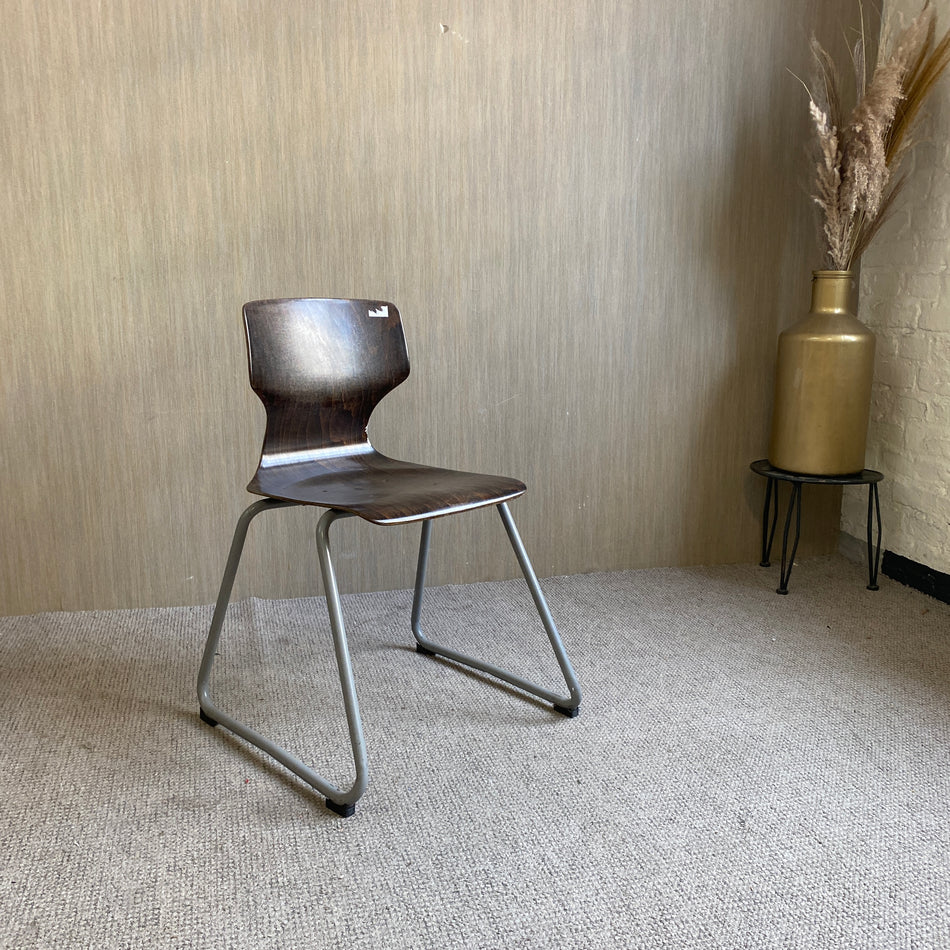 Ass Stuhl gebraucht dunkelbraun grau Holz Metall Stapelstuhl