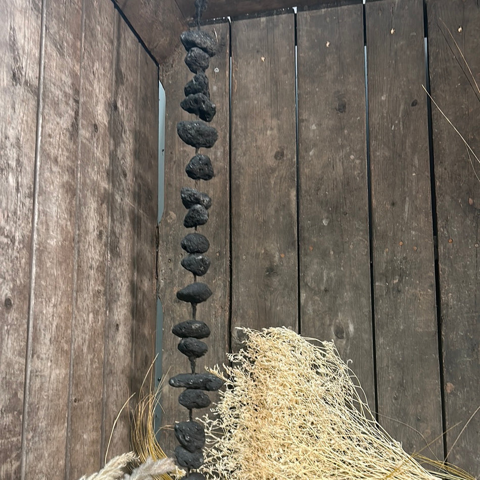 Steinkette Kolony Wandbehang schwarz Kordel Deko