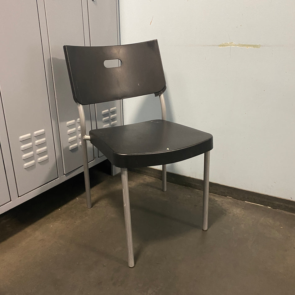 Stuhl gebraucht schwarz Kunststoff