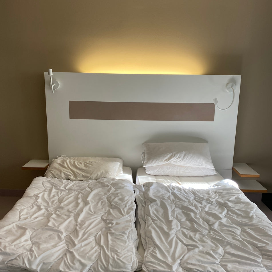 Doppelbett gebraucht 180x200 inkl 2x Matratze 90x200 & Kopfteil Bett