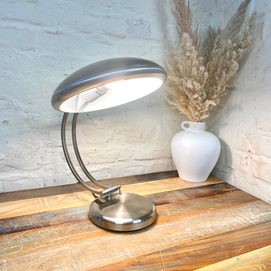 Bauhaus Stil Tischlampe gebraucht Silber schwer Metall rund schwenkbar Lampe