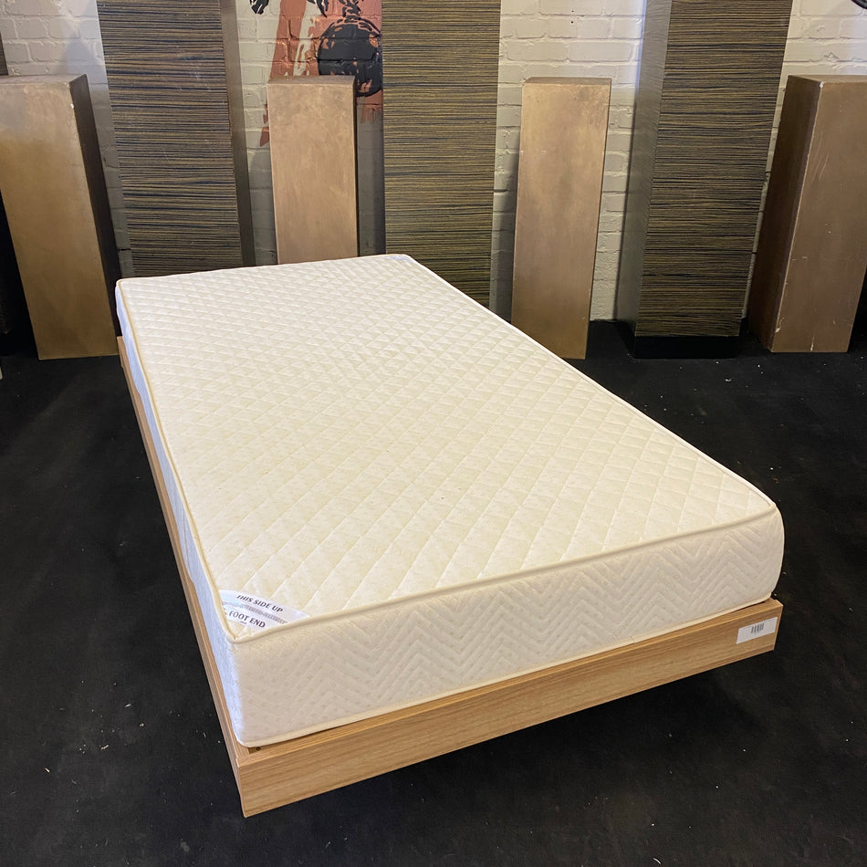 Bett Holzbett mit Matratze 110x200 Einzelbett