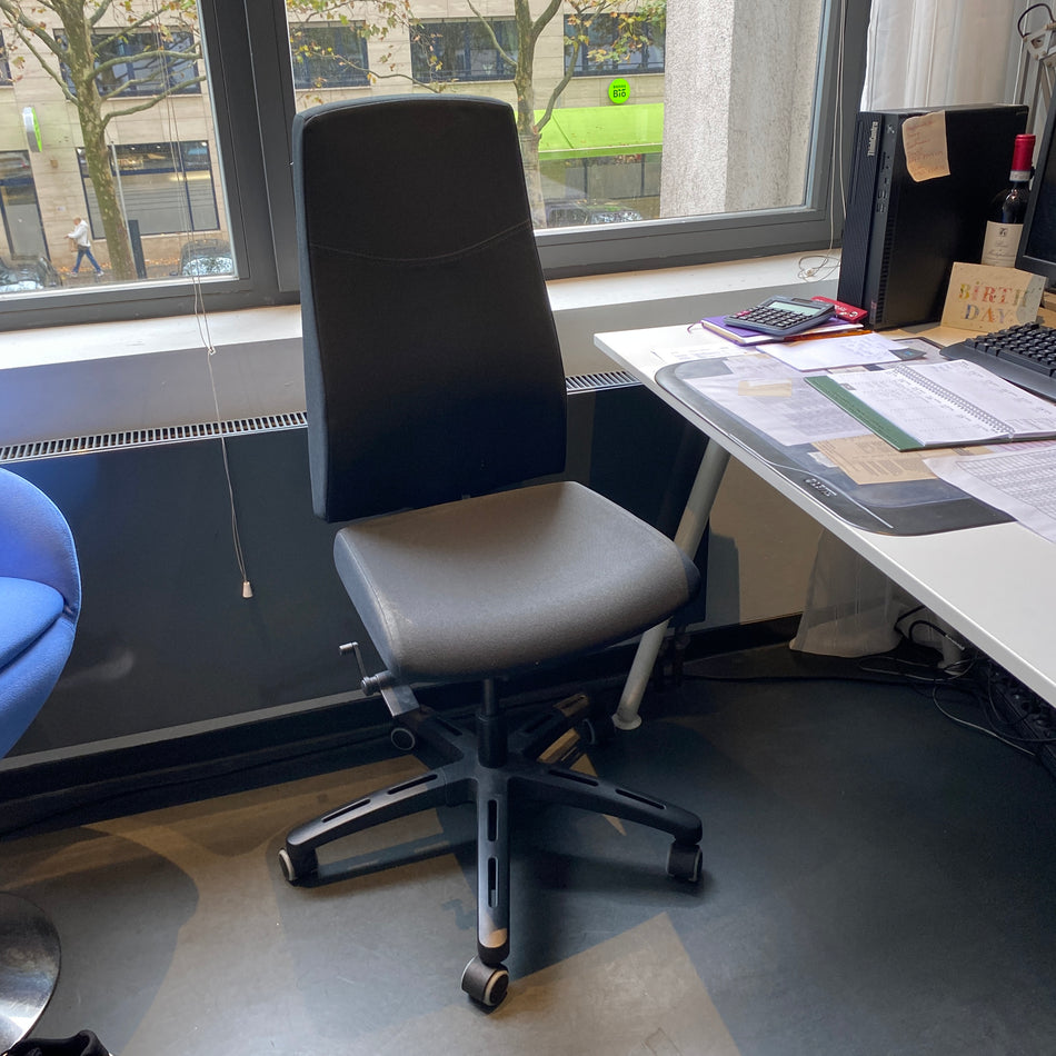 Löffler Tango Bürodrehstuhl gebraucht schwarz