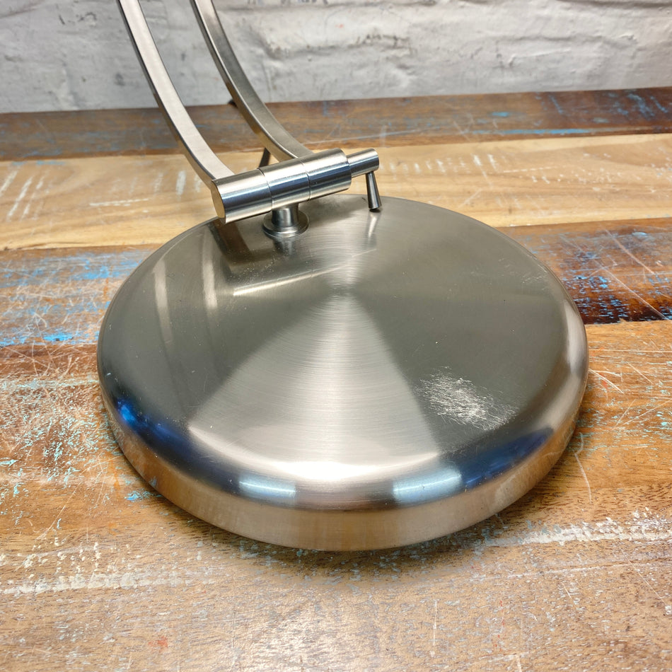 Bauhaus Stil Tischlampe gebraucht Silber schwer Metall rund schwenkbar Lampe