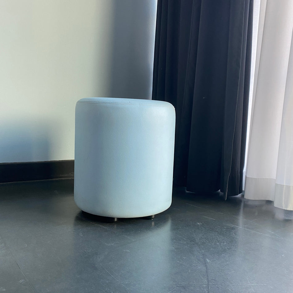 Johanson Design Sitzhocker gebraucht hellblau Kunstleder Pouf Hocker