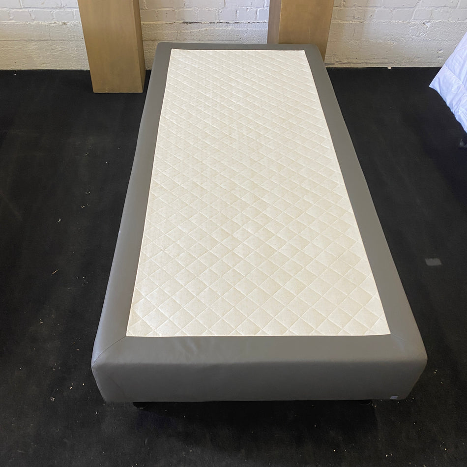 Bettgestell gebraucht grau Kunstleder 90x200