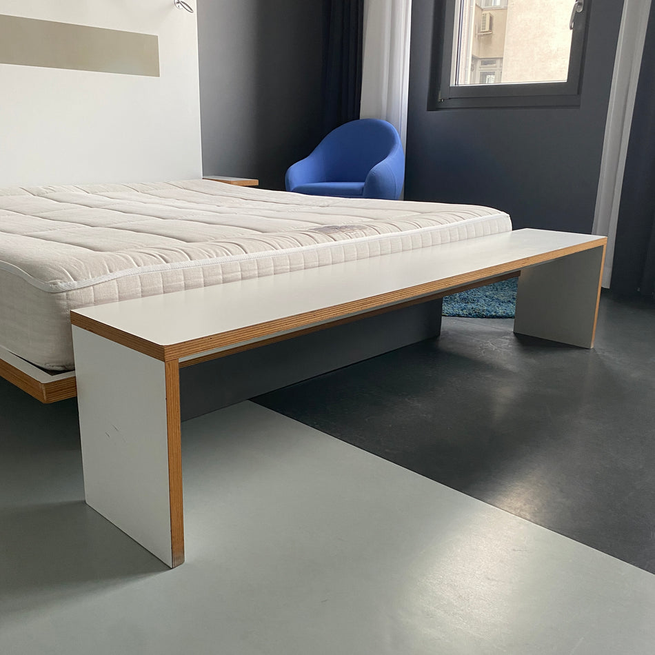 Skandinavische Sitzbank gebraucht weiß Holz Multiplex 180cm Bettbank