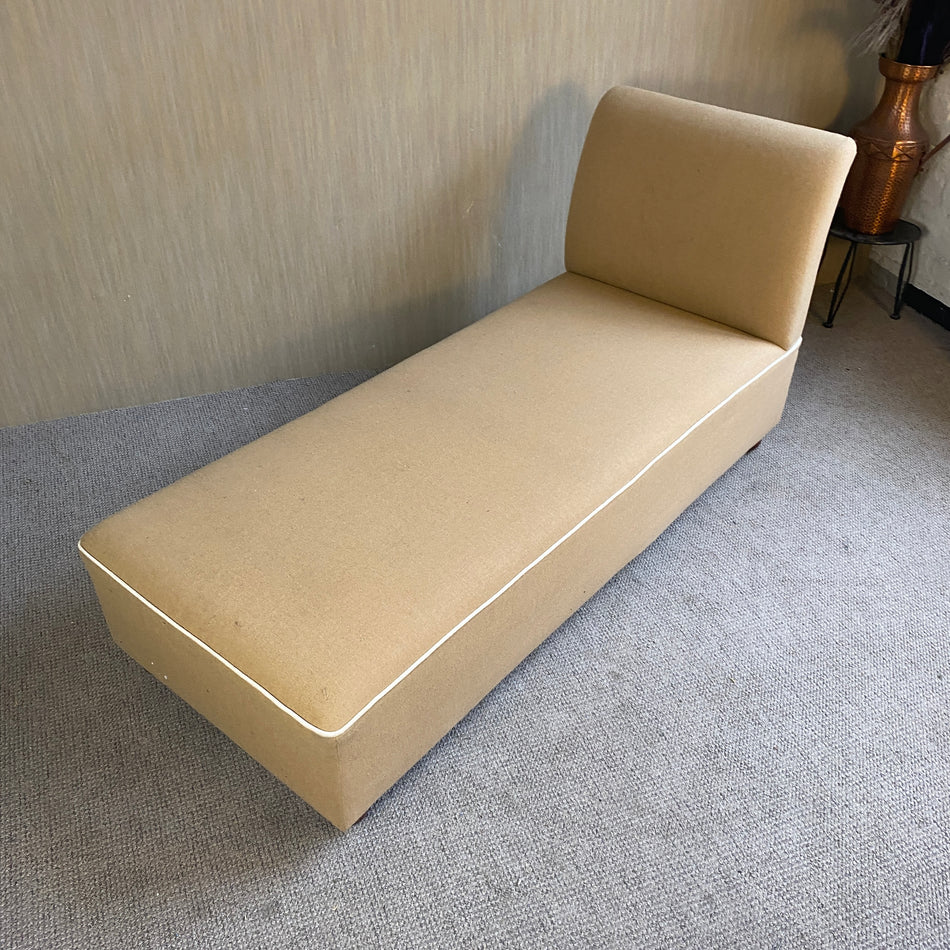 Moderne Recamiere antik beige gepolster Sofa