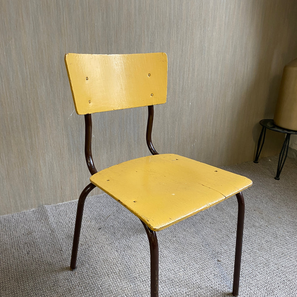 Stapelstuhl gebraucht braun Eiche Holz Stuhl lackiert