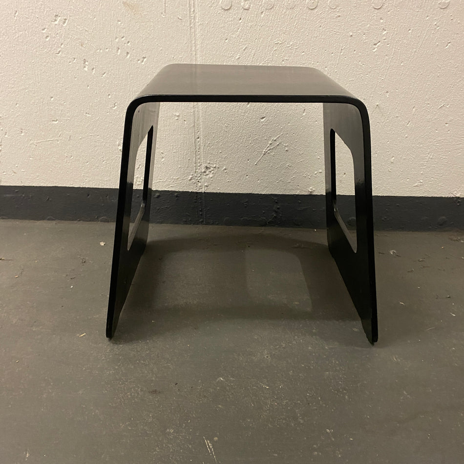 Design Hocker Beistelltisch Schwarz Minimalistisch Holz Modern gebraucht