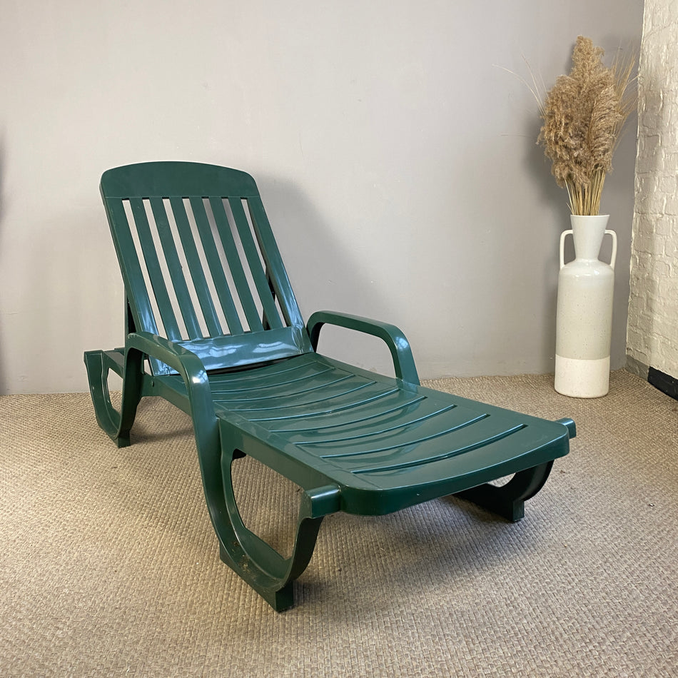 Grosfillex Outdoor Liegestuhl dunkelgrün Kunststoff Gartenliege Stuhl