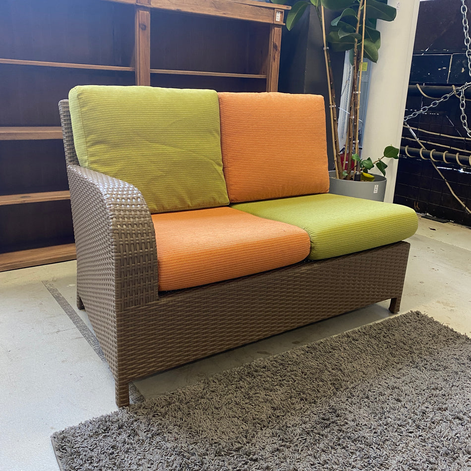 Outdoor Rattan Sofa gebraucht orange grün dunkel 2 Sitzer L