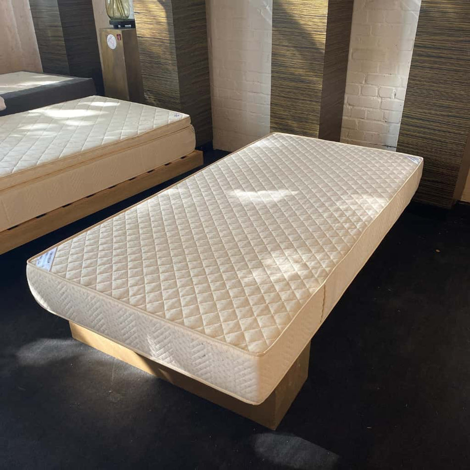 Federkern Matratze gebraucht weiß 110x200 Einzelmatratze