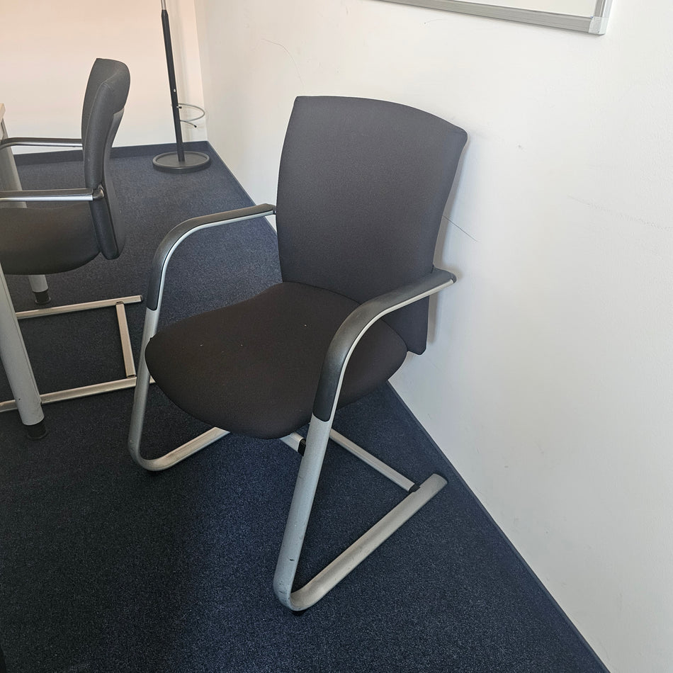 Besucherstuhl Freischwinger comforto Schwarz Stuhl Büro