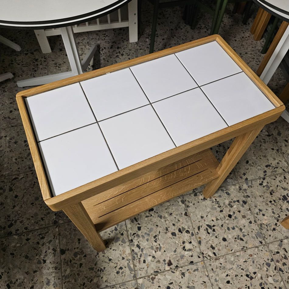 Skandinavischer Vollholz Beistelltisch Tisch Eiche massiv aus Designhotel