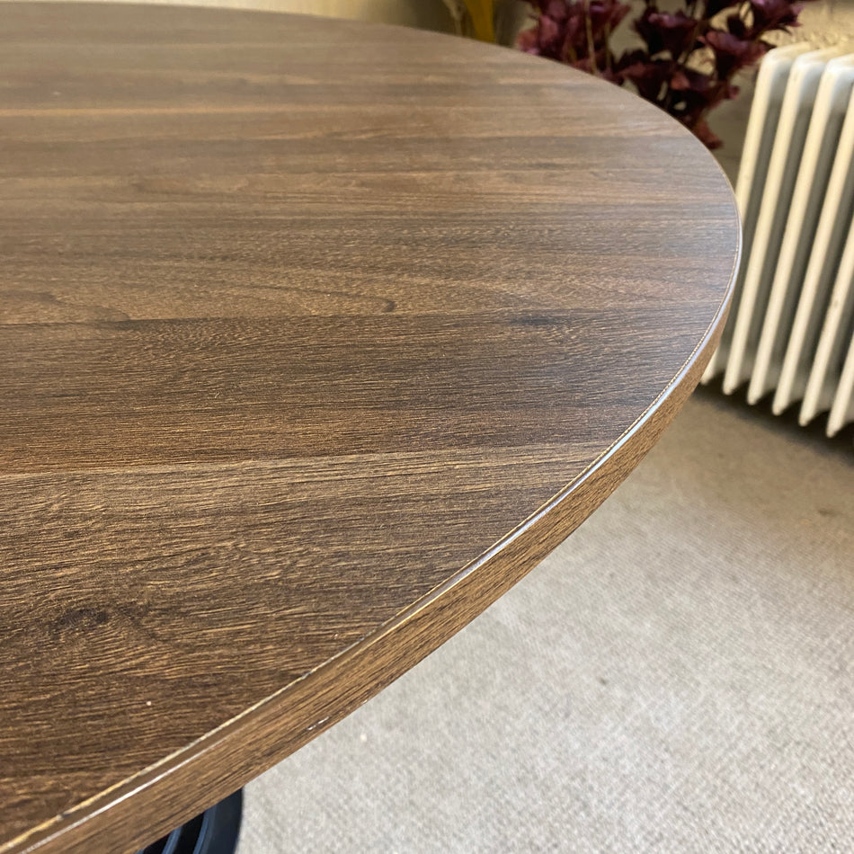 Runder Holztisch mit schwarzem Metallfuß – moderner Esszimmertisch – Tisch gebraucht