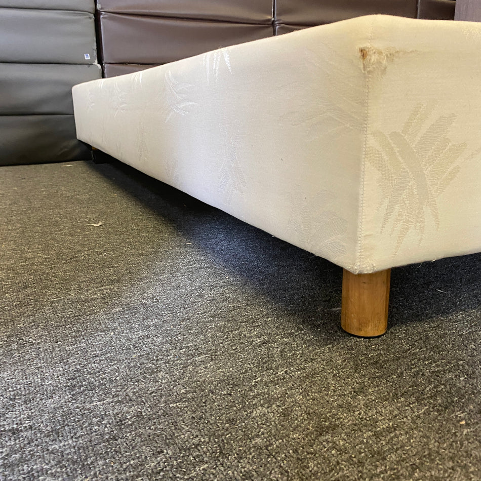 Boxspringbett gebraucht mit Federkern Matratze 120x200