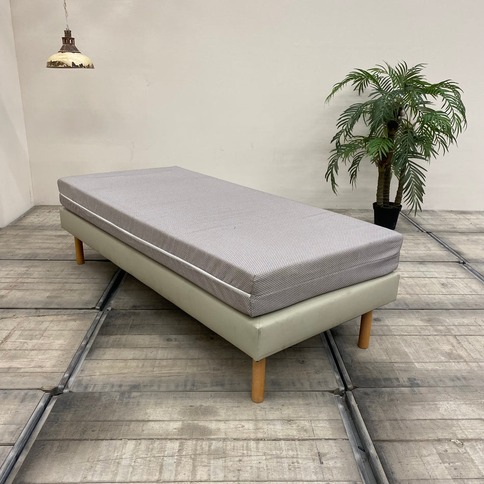 Boxspringbett grau 90x200 Kunstleder Inkl. Matratze Bett Gebraucht