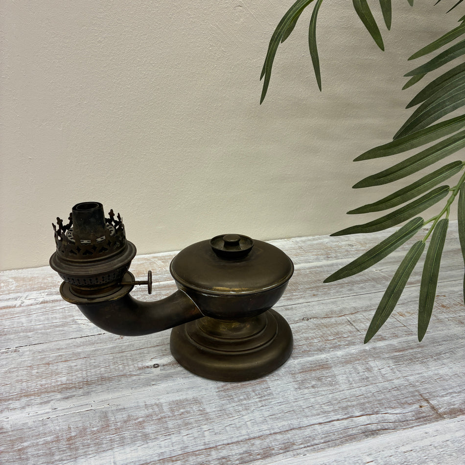 Petroleum-Tischlampe Messing Antiquität Denko Vintage