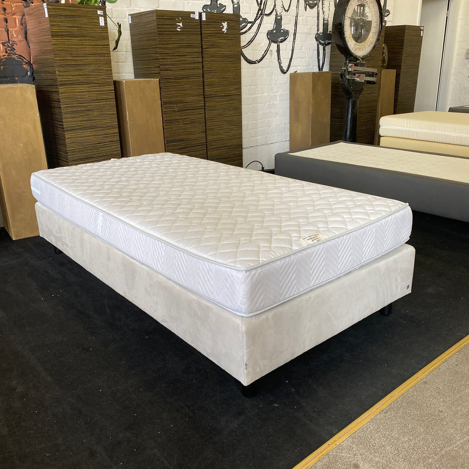 Boxspringbett gebraucht grau 100x210 inkl Matratze