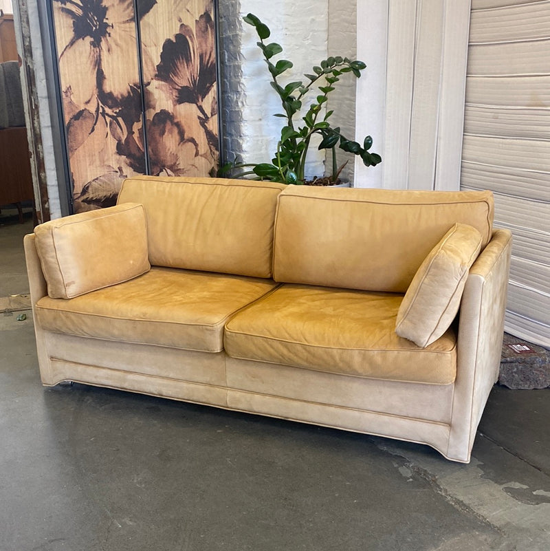 Sofa gebraucht: Hotel-Feeling für Zuhause I Twins Company