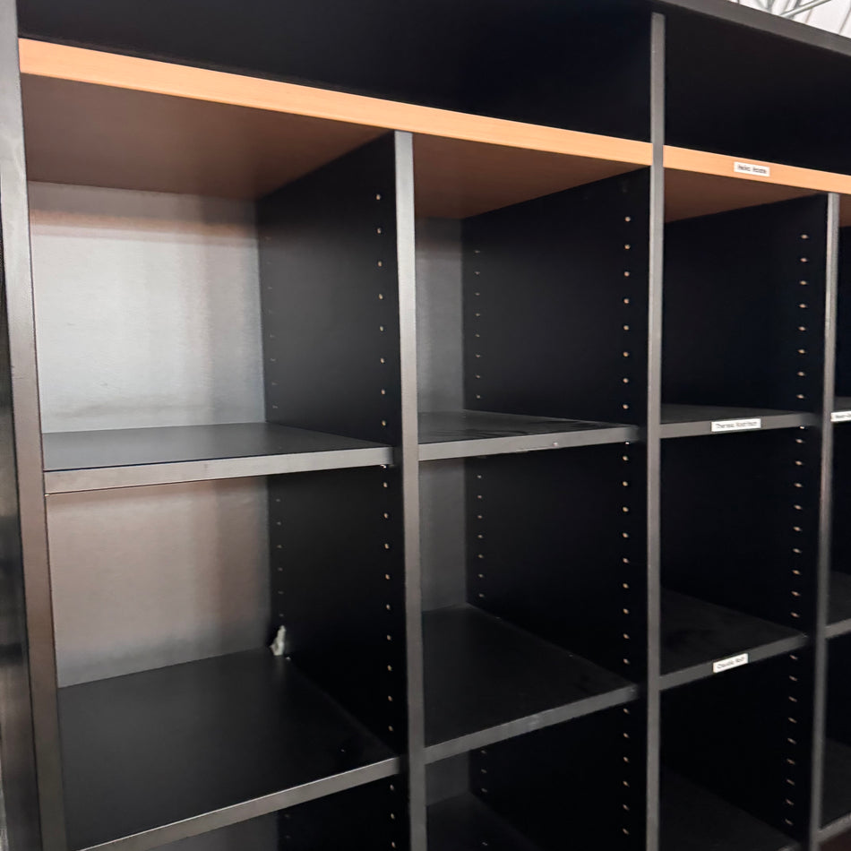 Großes Büroregal Fächerregal Schwarz Buche Holz 6x4 Regal Gebraucht