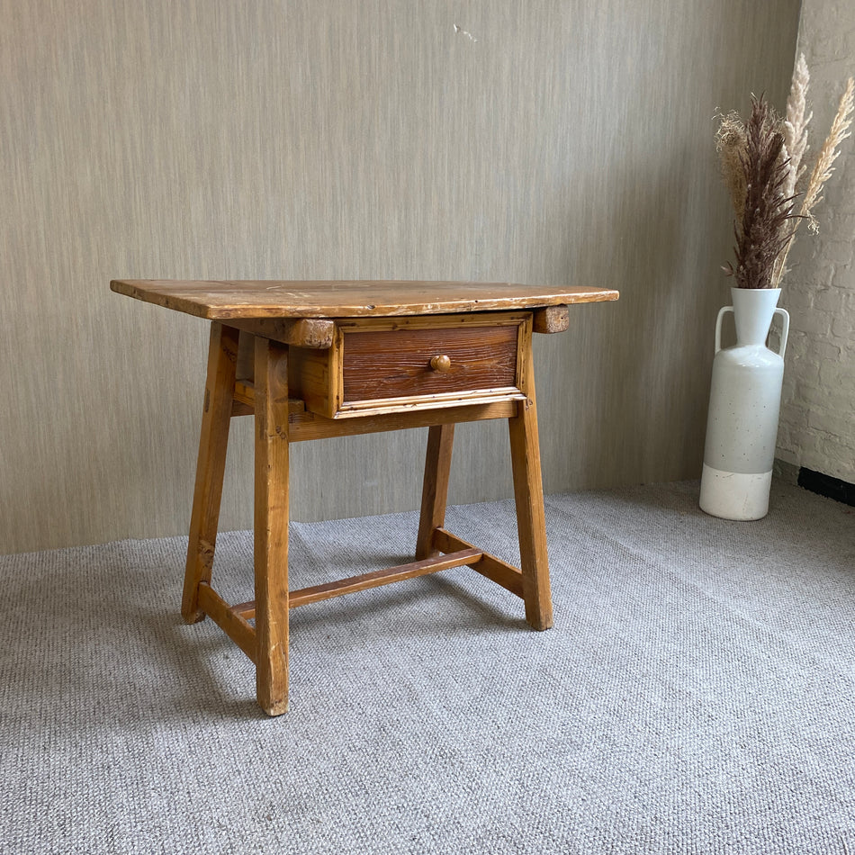 Vintage Tisch mit Schublade Massivholz Bauernstil