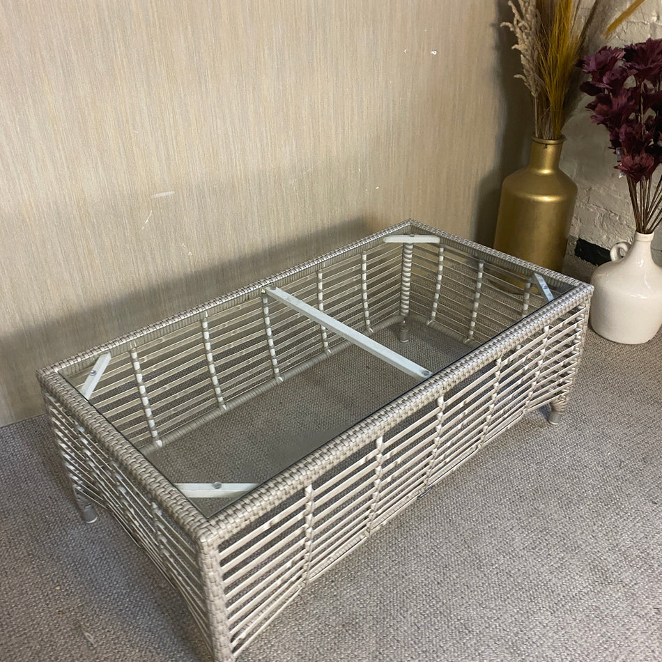 Manifesto Outdoor Rattantisch mit Glasplatte – rechteckiger Couchtisch im Naturlook Tisch gebraucht