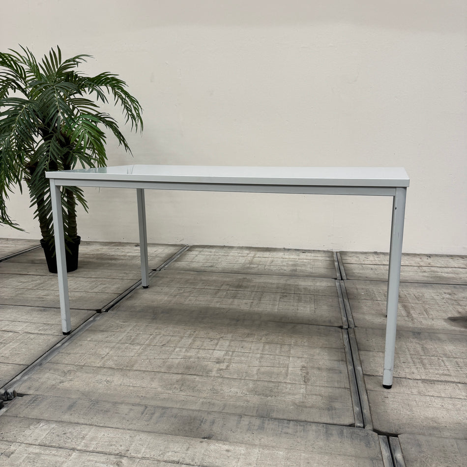 Schreibtisch Lichtgrau 140x70 Rundes Tischbein Büro Tisch Gebraucht