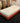 Bett Boxspringbett rot Stoff 90x200 mit Matratze