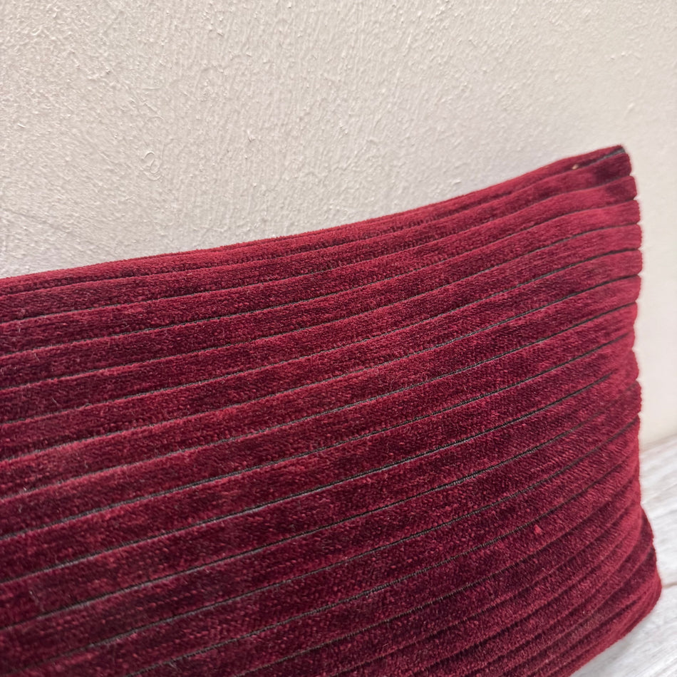 Dekokissen Samtoptik Weinrot/Dunkelrot 40x20 Kissen Gebraucht