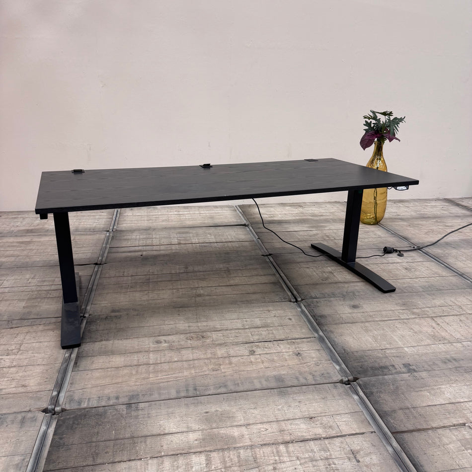 Elektrisch höhenverstellbarer OKA Schreibtisch 200x90 Anthrazit dunkel Büro Tisch gebraucht