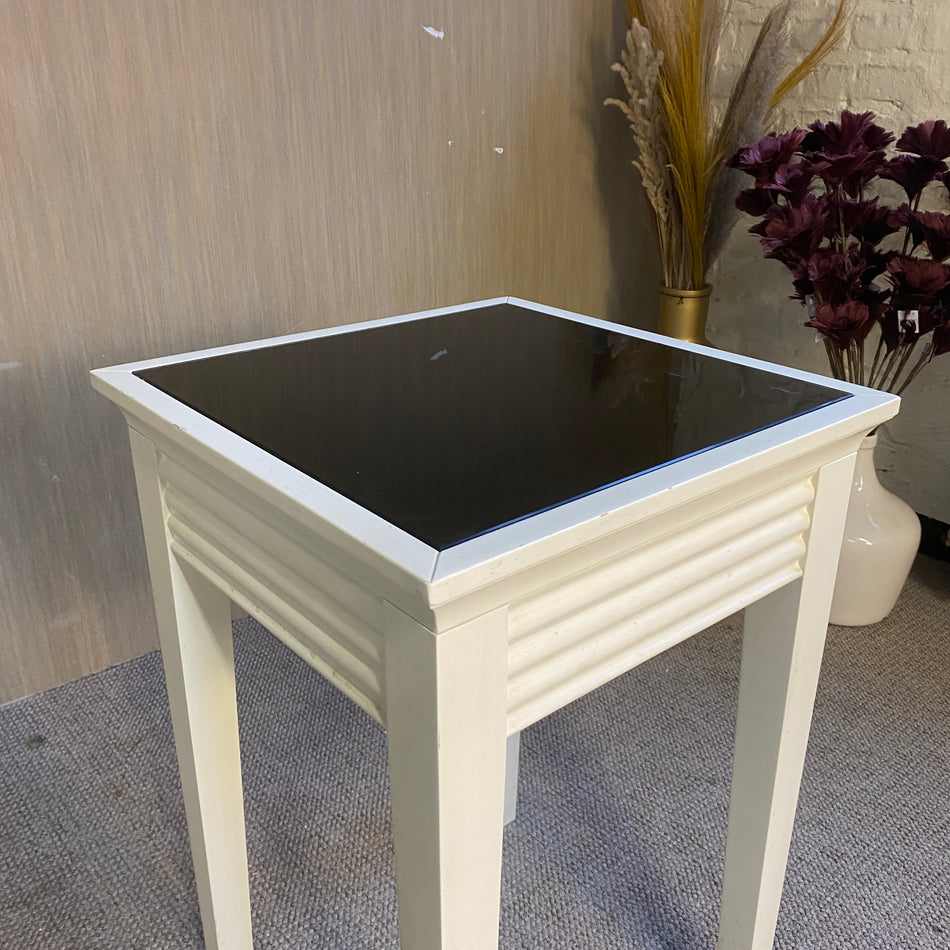 Beistelltisch Weiß mit schwarzer Glasplatte – Moderner kleiner Wohnzimmertisch Tisch gebraucht