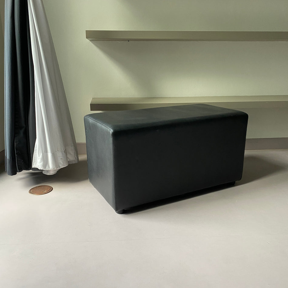 Sitzbank gebraucht schwarz Leder gepolstert Bank Hocker