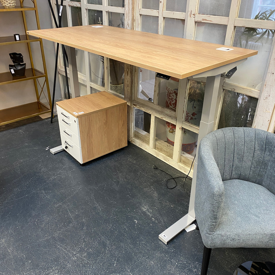 Nowy Styl eModel 2.0 Schreibtisch höhenverstellbar Büro Tisch