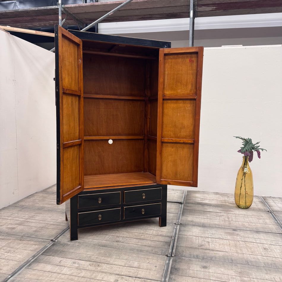 Exklusiver Kleiderschrank im Asien-Stil schwarz Holz aus Villen-Bestand
