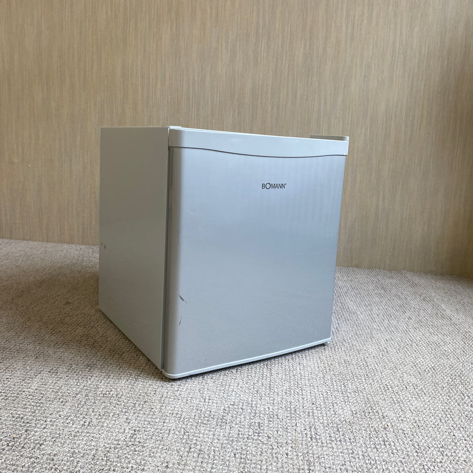 Bomann Minibar gebraucht silbern Kunststoff Hotelkühlschrank