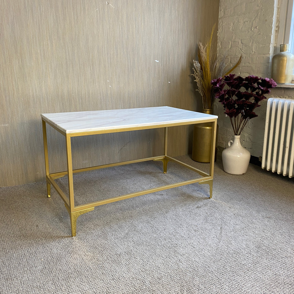 Rechteckiger Marmortisch mit goldfarbenem Metallgestell – moderner eleganter Wohn Stil – Tisch gebraucht