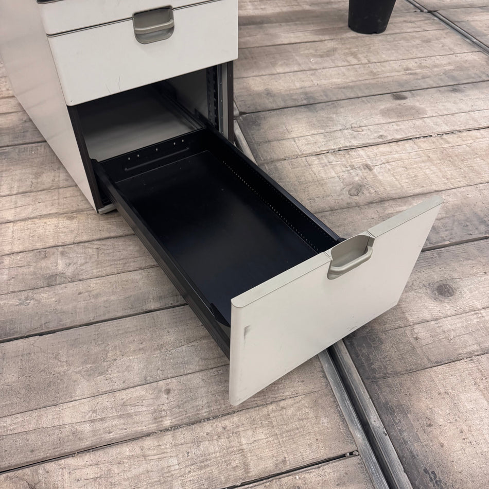 Vario Rollcontainer weiß 3 Schubladen mit Utensilienfach Büro Schrank Gebraucht