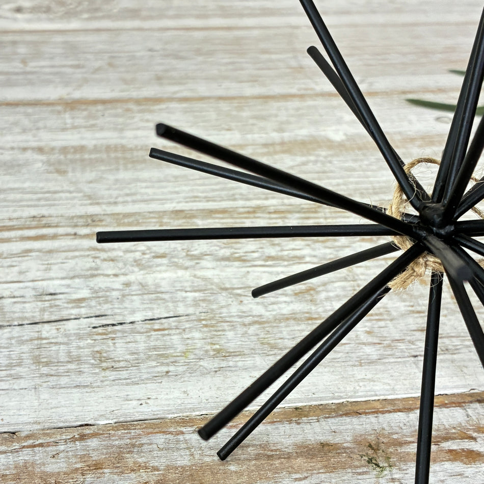 Housevitamin Feuerwerk Ornament 15cm Schwarz Metall Stern-Design Deko
