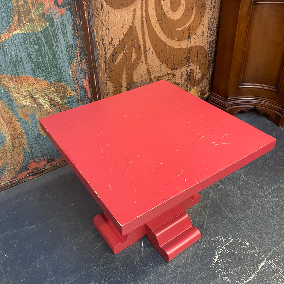 Roter Massivholz Säulentisch im Vintage Stil – dekorativer Beistelltisch – Tisch gebraucht