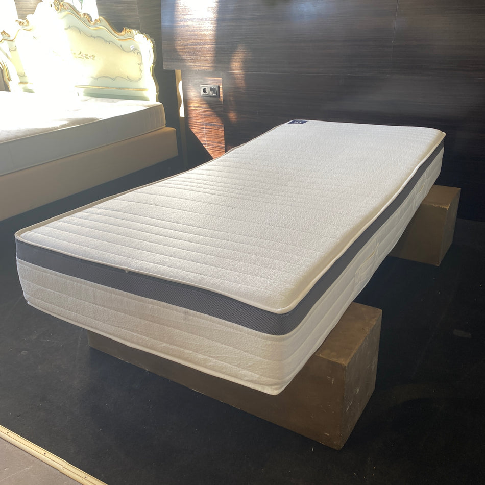 Federkernmatratze H3 90x200 Matratze gebraucht Einzelmatratze