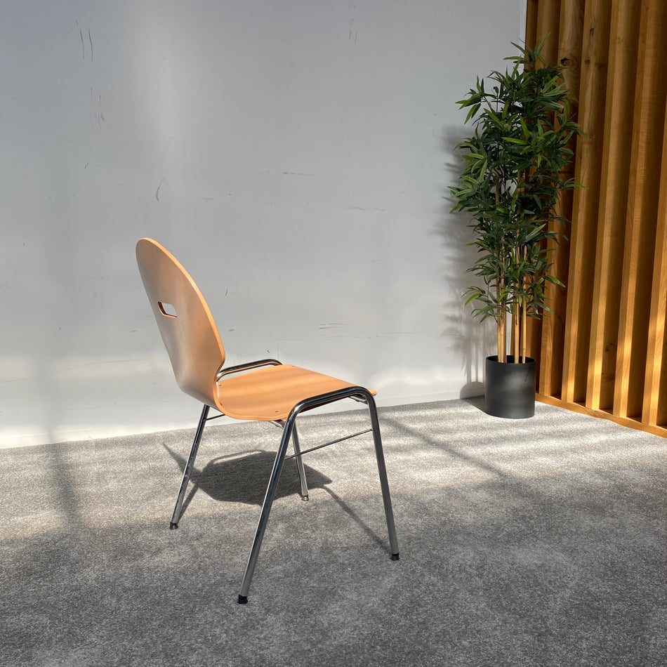 Stapelstuhl gebraucht hell Holz Stuhl