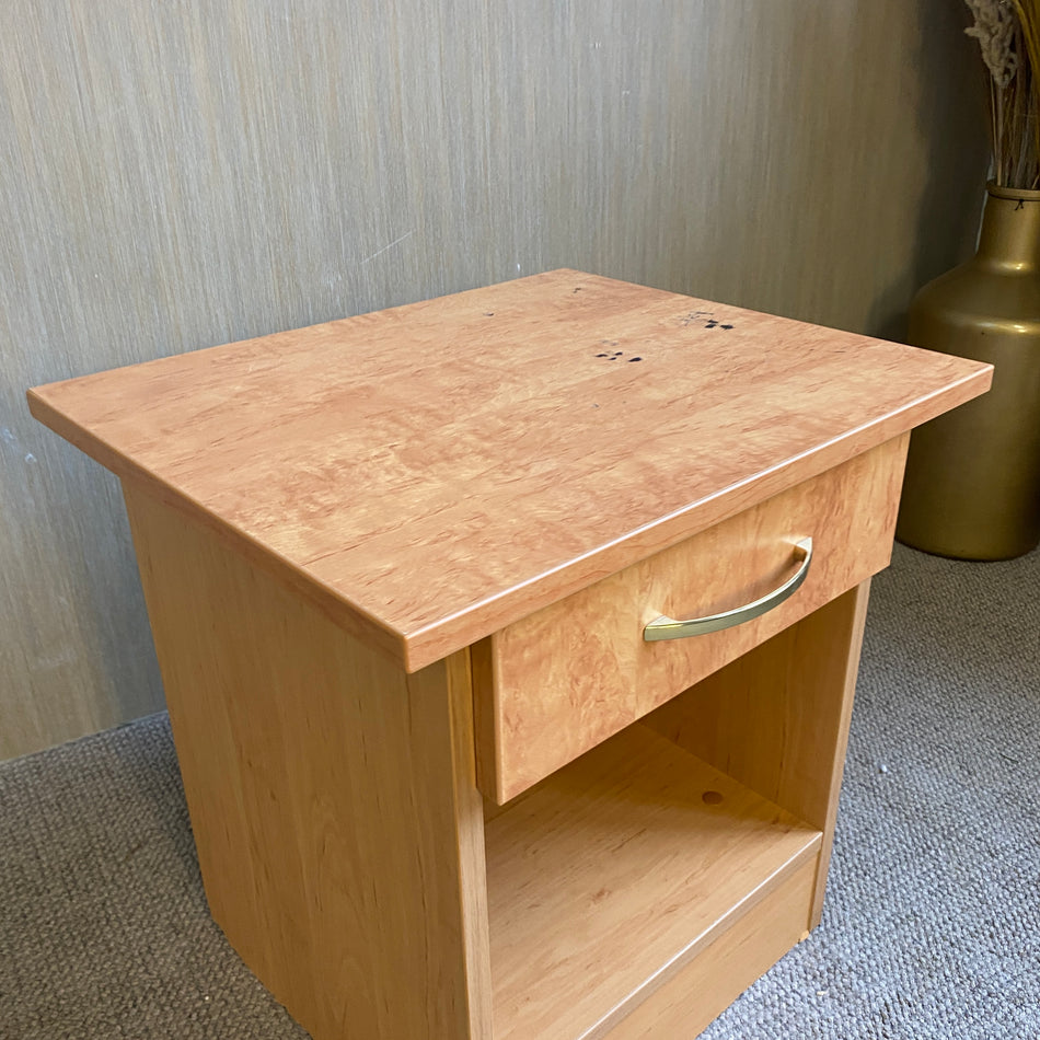 Nachttisch Holzoptik mit Schublade & Ablagefach – Gebrauchsspuren – Tisch gebraucht
