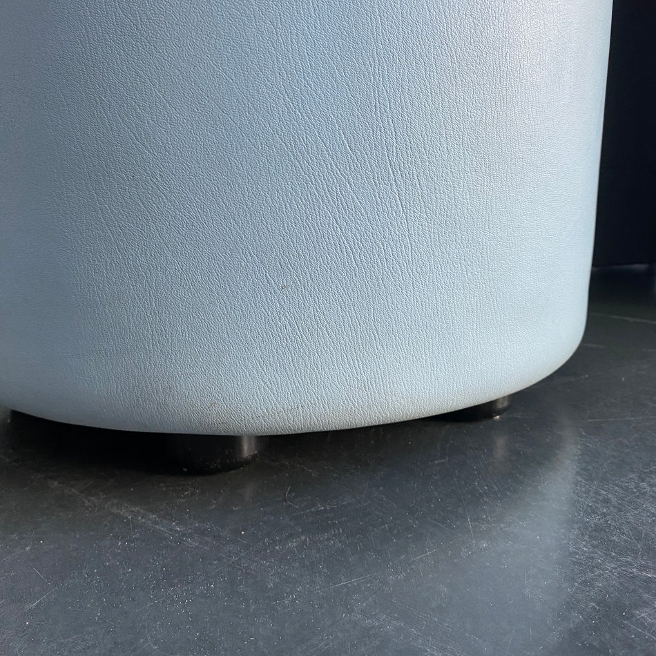 Johanson Design Sitzhocker gebraucht hellblau Kunstleder Pouf Hocker