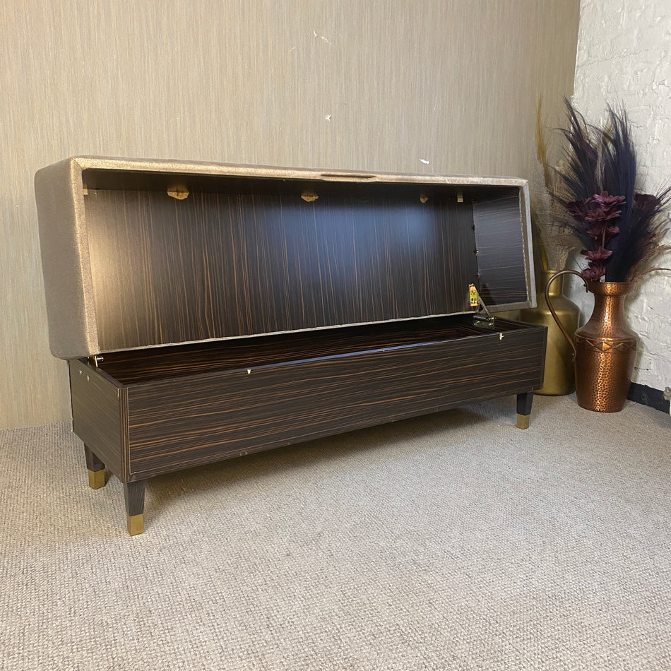 Bettbank Sitzbank Silber golden Atlantic Hotel Hamburg  Stoff –  160cm gebraucht